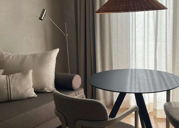 Haus Ella Hotel *
